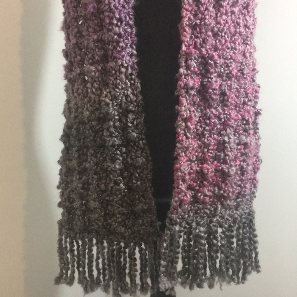Knitted scarf